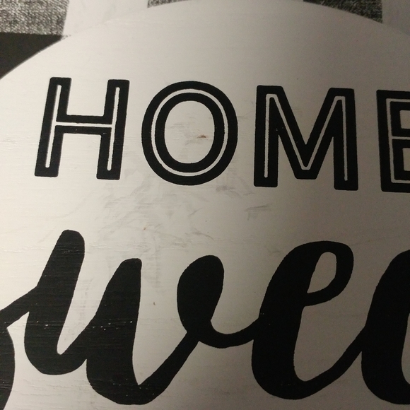 New "Home Sweet Classroom" Round Sign - Picture 2 of 4